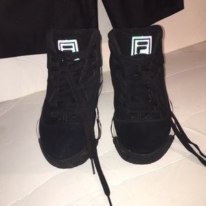 Fila tennis shoes